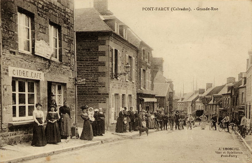 19100000c PONT-FARCY Grande Rue 1.jpg